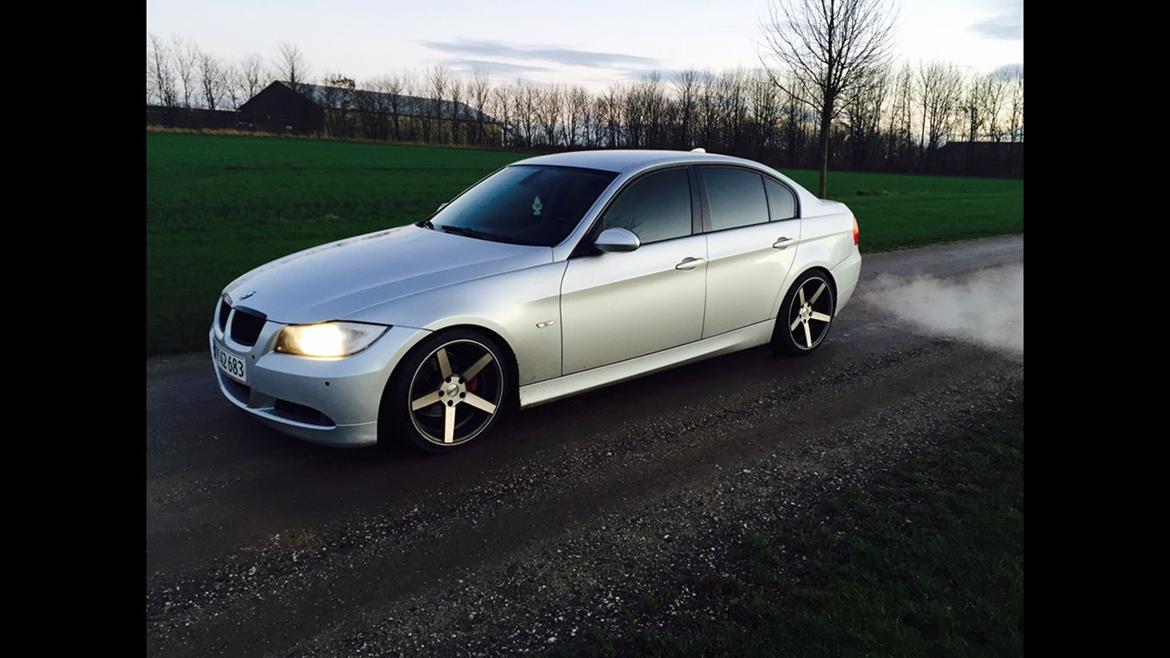 BMW e90 320 d billede 9