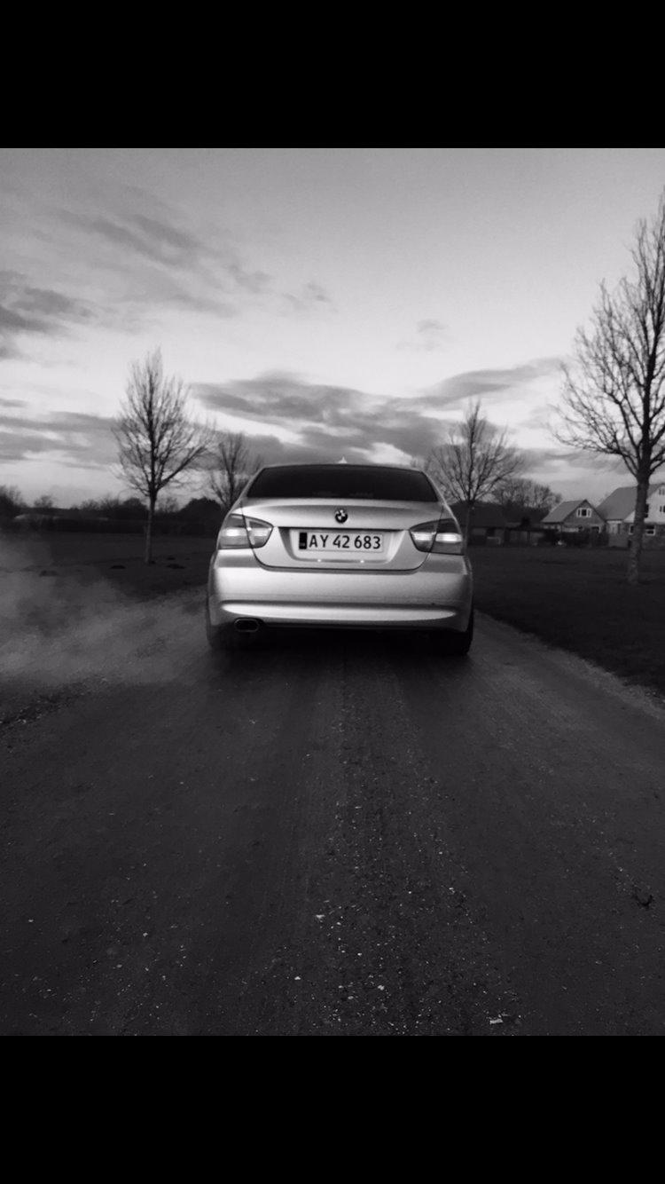 BMW e90 320 d billede 8