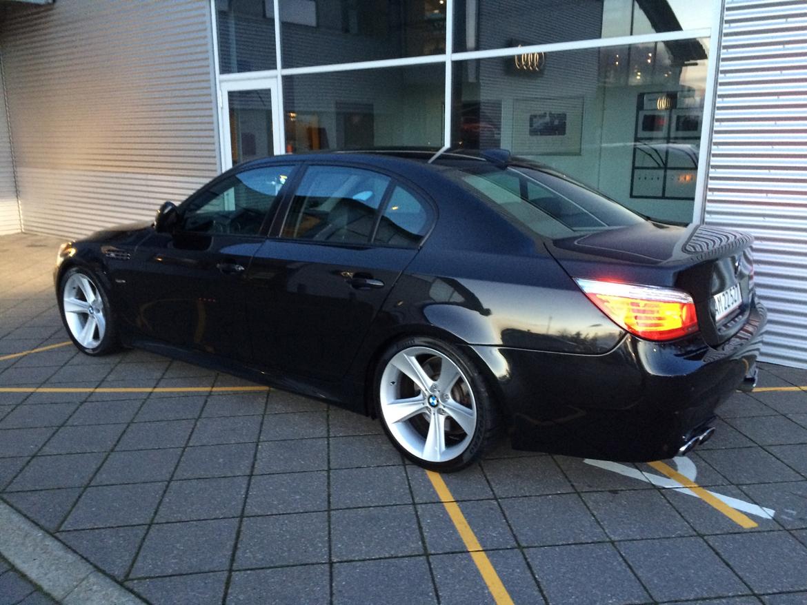 BMW E60 545i billede 16