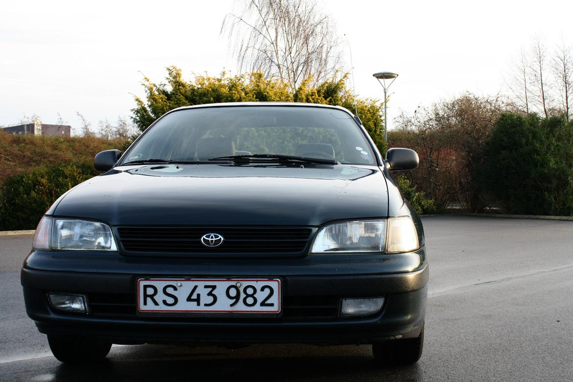 Toyota Carina billede 2