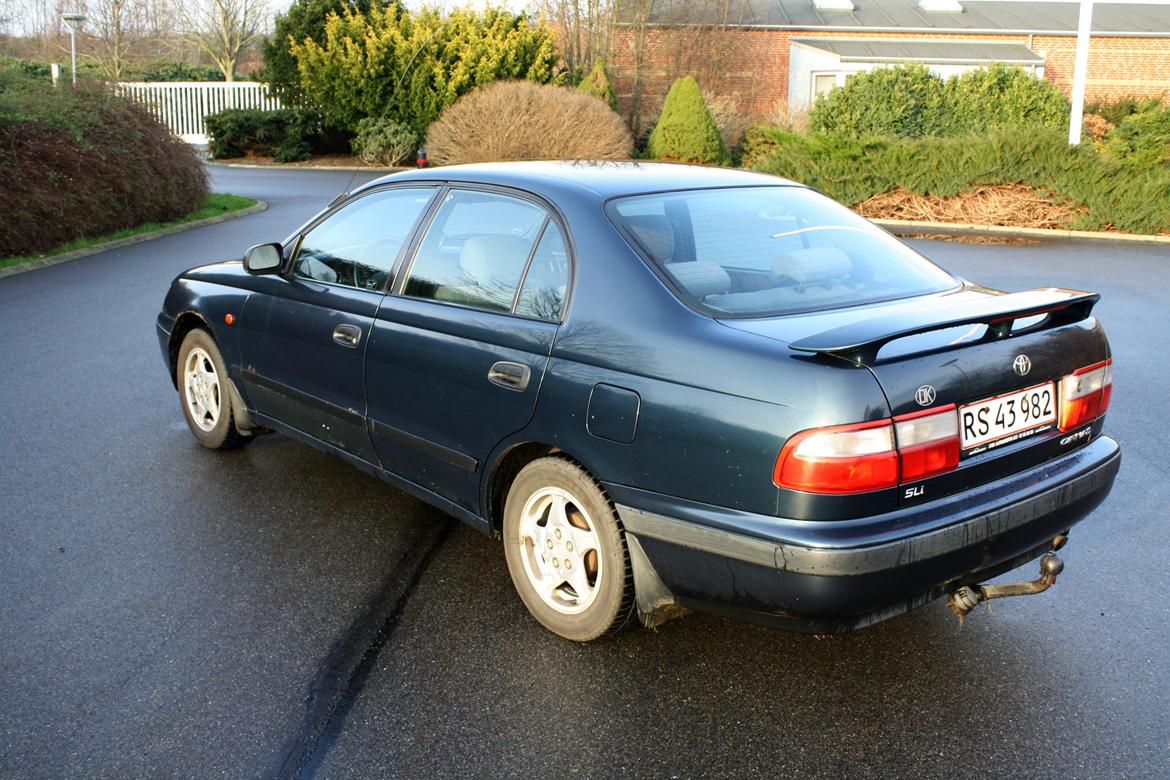 Toyota Carina billede 3