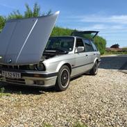 BMW E30 318i touring