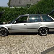 BMW E30 318i touring