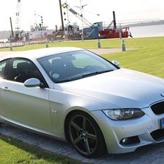 BMW E92 320i aut. coupé SOLGT