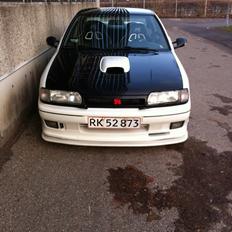 Nissan Primera p10