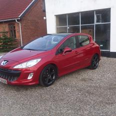 Peugeot 308 2.0 HDi Platinum