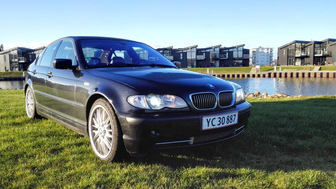 BMW 330i / Solgt billede 3