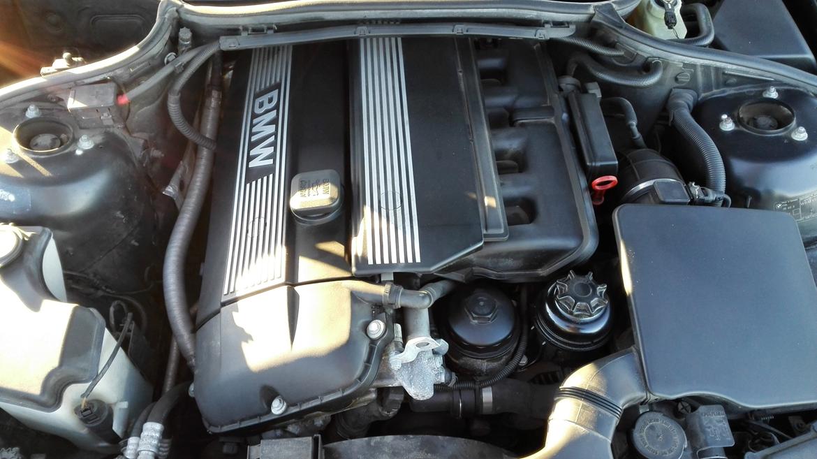 BMW 330i / Solgt billede 11