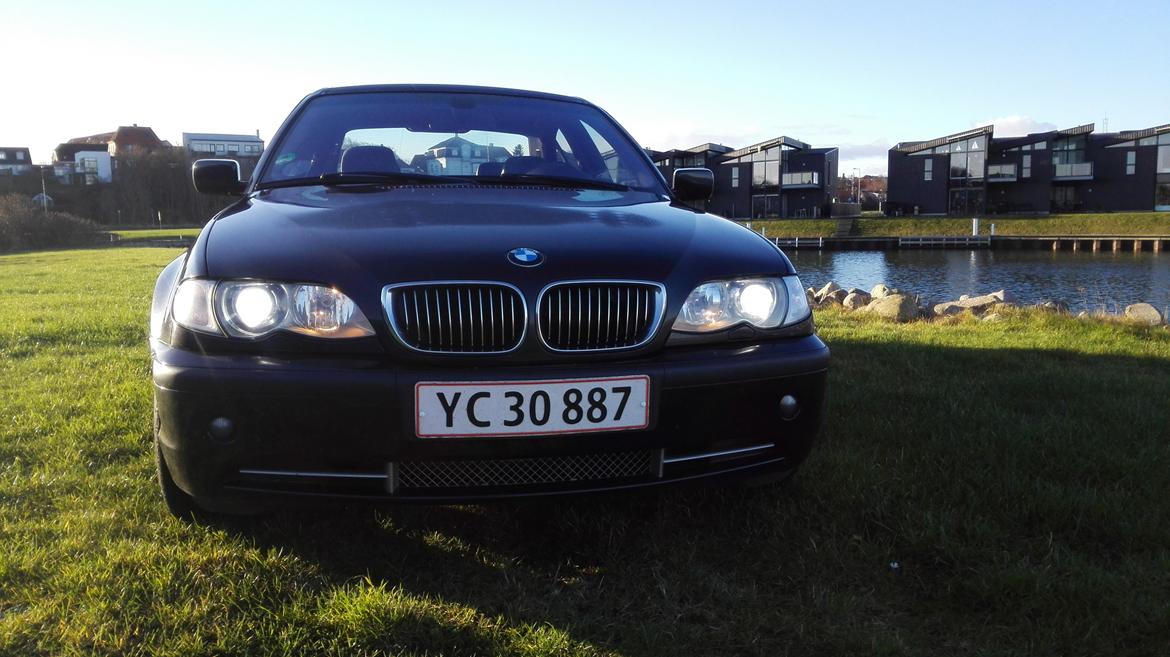 BMW 330i / Solgt billede 2