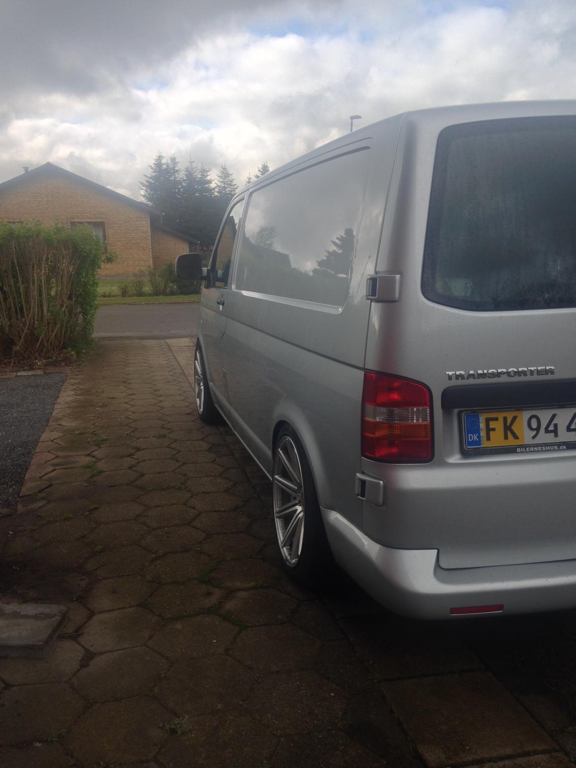 VW Transporter 2.5 TDI Kort Solgt billede 3