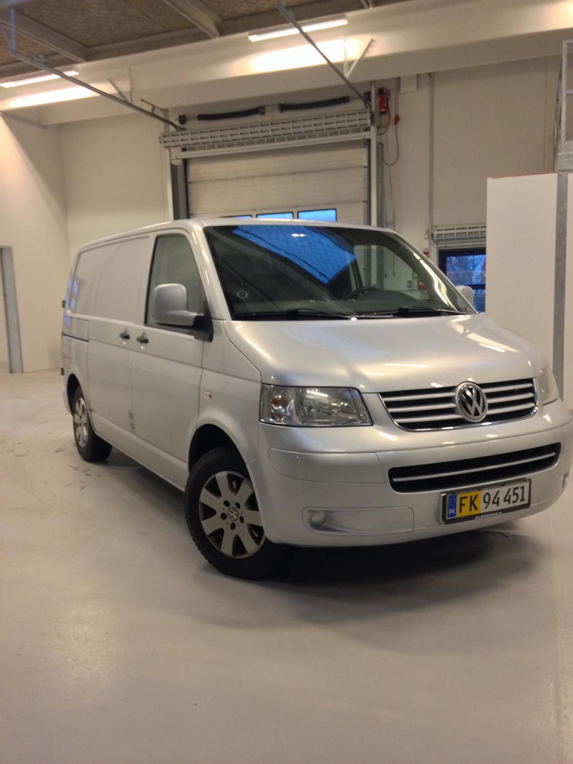 VW Transporter 2.5 TDI Kort Solgt billede 7