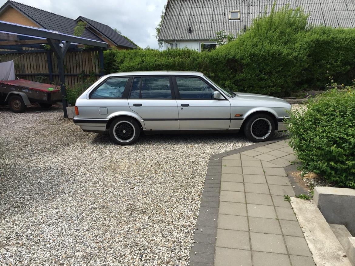 BMW E30 318i touring billede 3