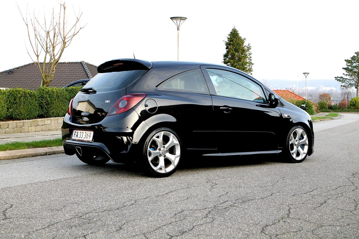 Opel Corsa D OPC - Den Sorte Enke billede 2