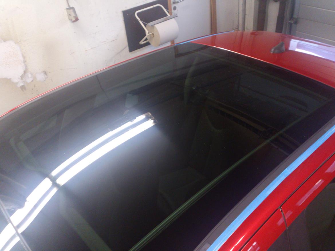 Peugeot 308 2.0 HDi Platinum - Var igang med at polere bilen her. billede 13