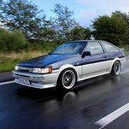 Toyota Corolla GT Coupe AE86 Levin