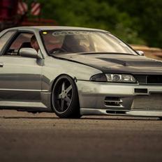Nissan skyline r32 gtst