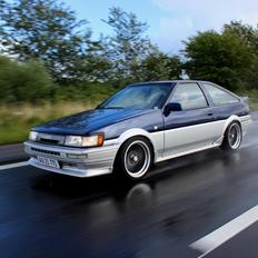 Toyota Corolla GT Coupe AE86 Levin