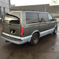 Chevrolet Astro Van