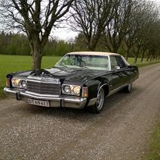 Chrysler New Yorker Brougham