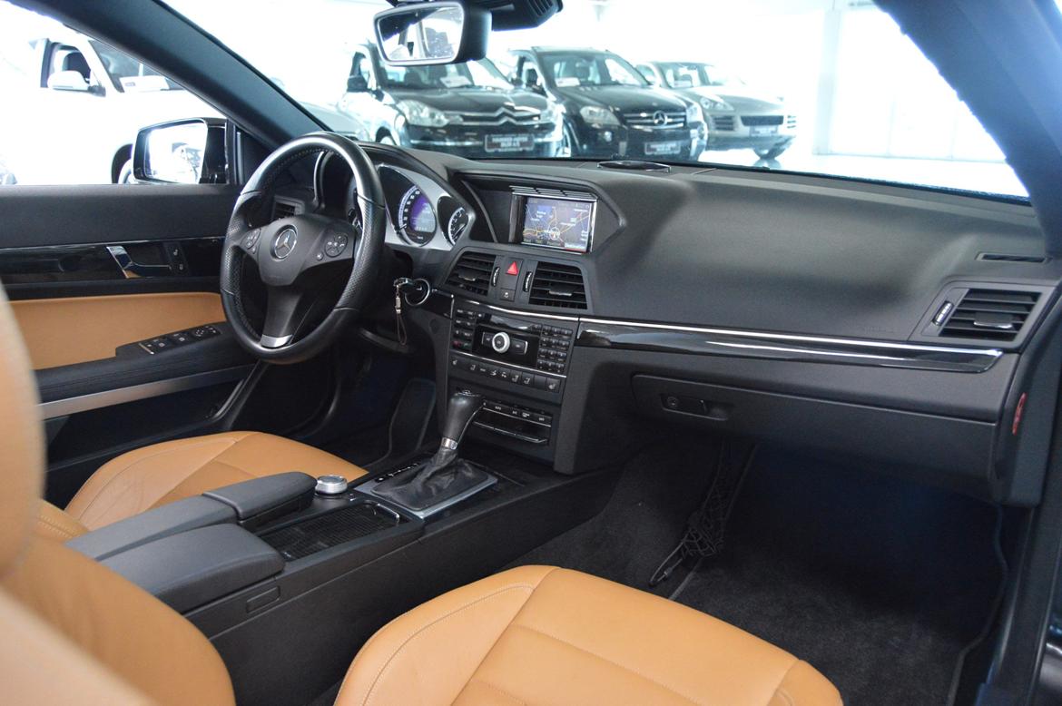 Mercedes Benz E250 Cabriolet billede 2
