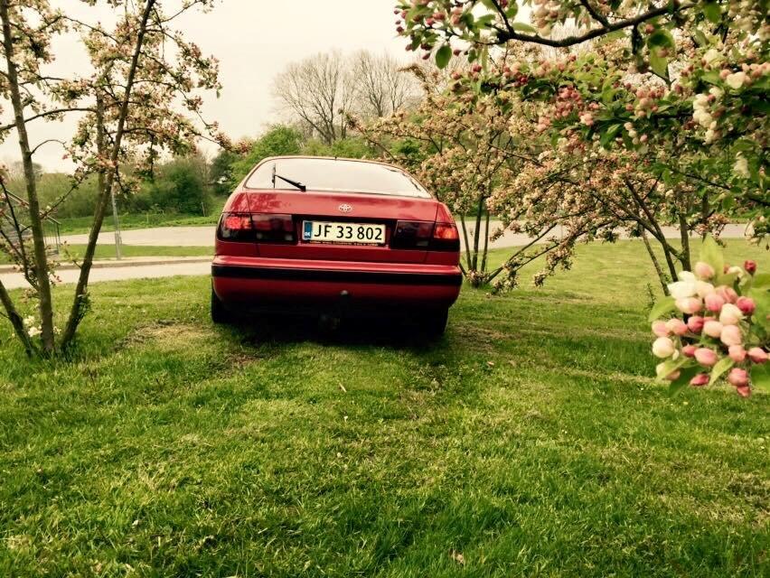 Toyota Carina E SOLGT billede 3