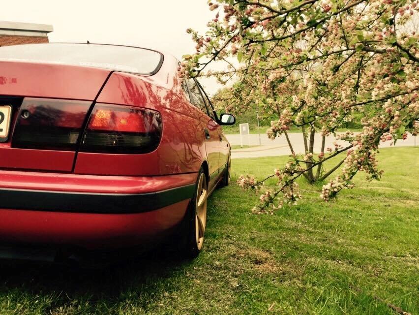 Toyota Carina E SOLGT billede 2