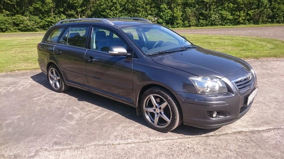 Toyota Avensis 2.0 D-4D billede 1