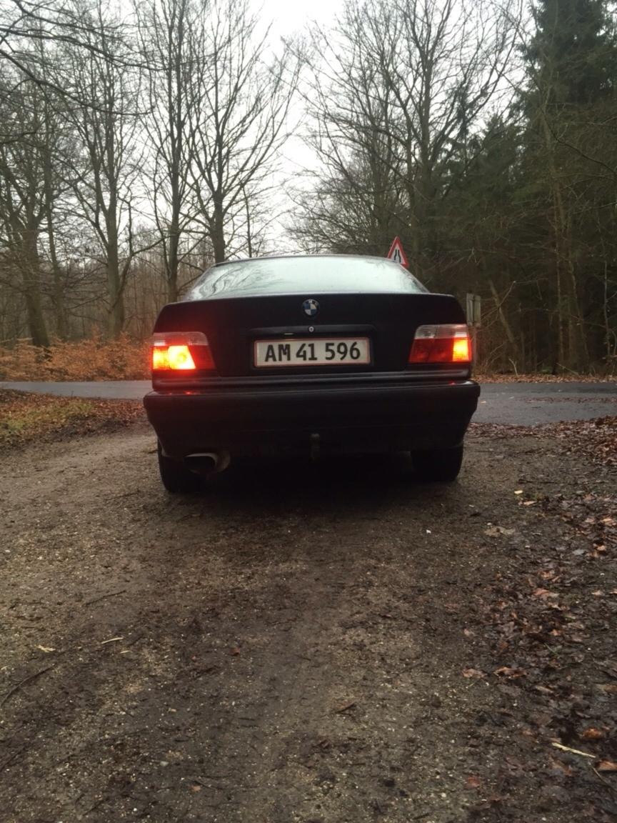 BMW 325i billede 2