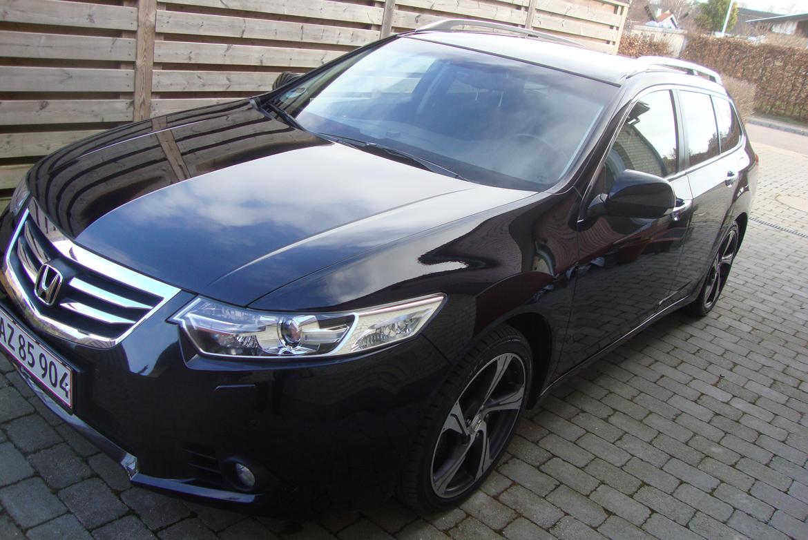 Honda Accord Station 2,2l D-tec - Skråt forfra billede 2