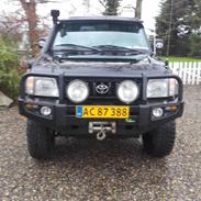 Toyota landcruiser gx90