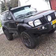 Toyota landcruiser gx90