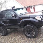 Toyota landcruiser gx90