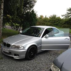 BMW E46 323i Coupé