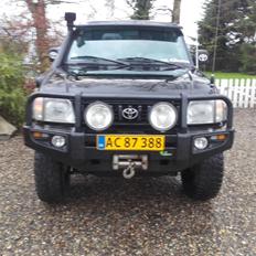 Toyota landcruiser gx90