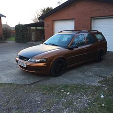 Opel Vectra B edition 100