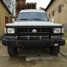 Nissan Patrol MK260 10 personers bus