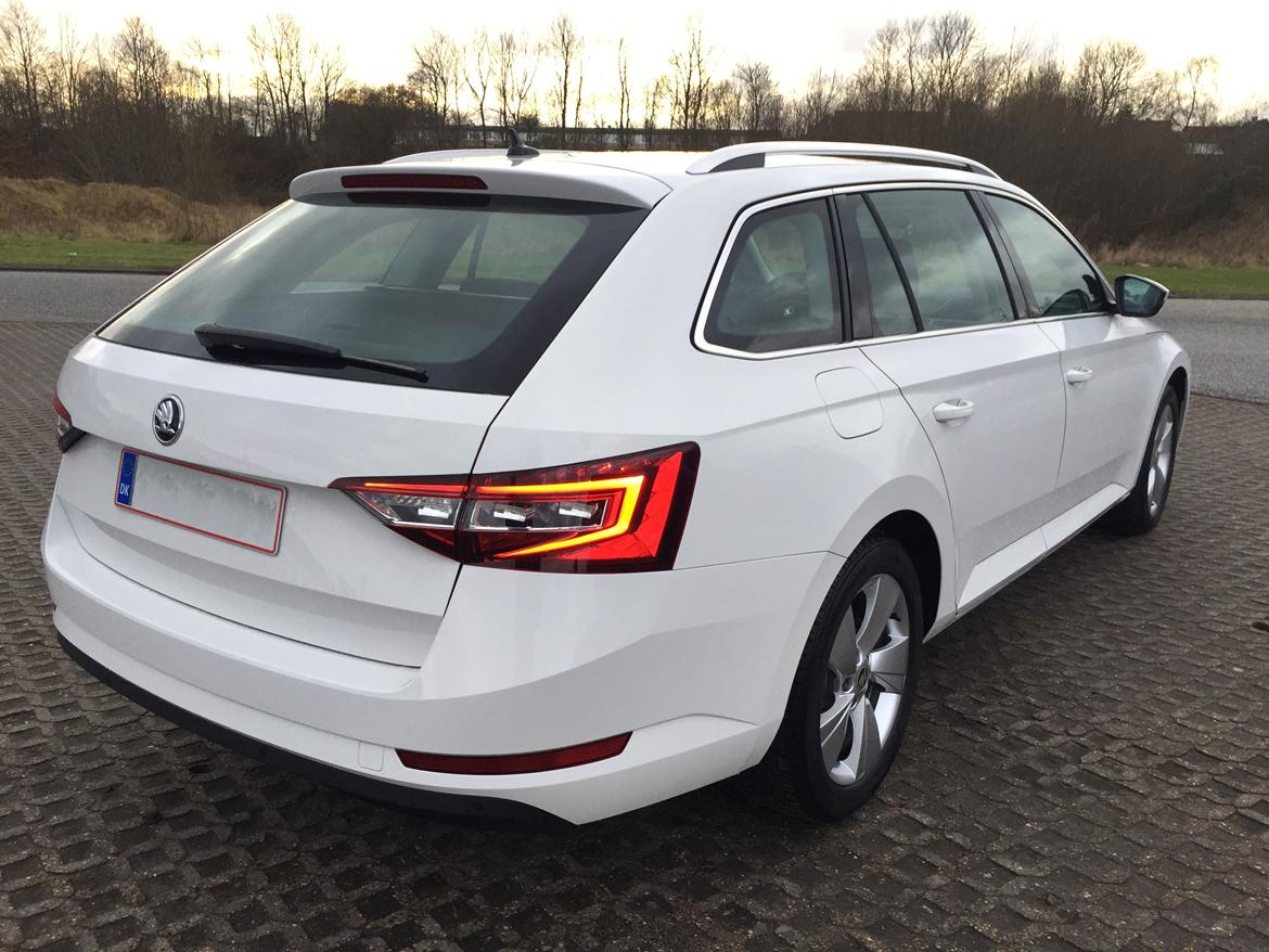 Skoda Superb Combi 1,8 TSI DSG Style billede 8