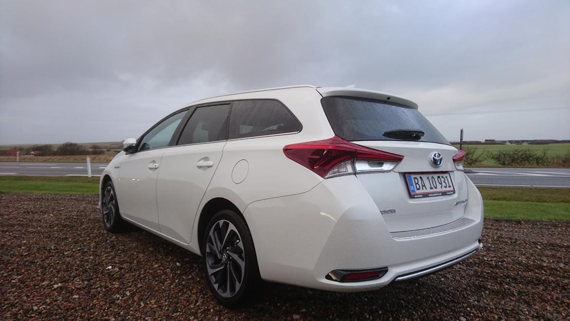 Toyota Auris Touring Sports Hybrid *solgt* billede 11