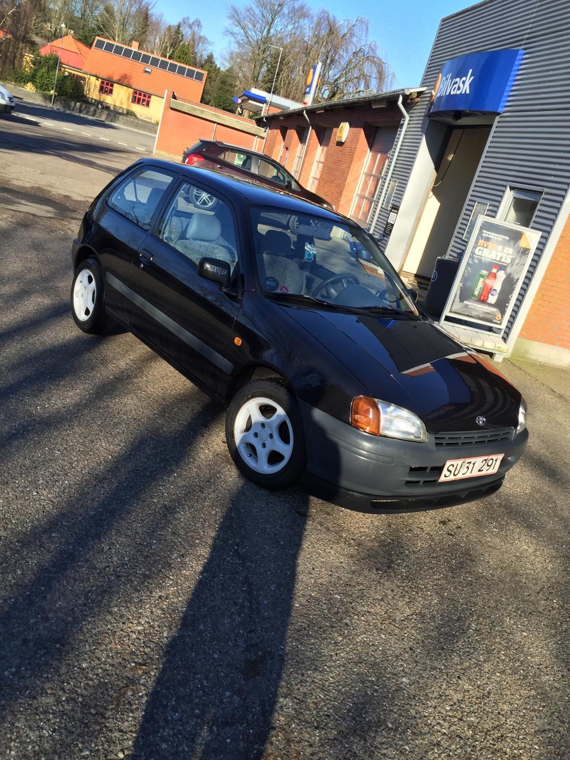 Toyota Starlet 1.3 Benzin billede 3