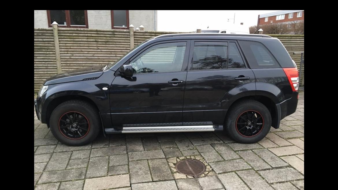 Suzuki Grand Vitara GLX 2.0 Aut  billede 1
