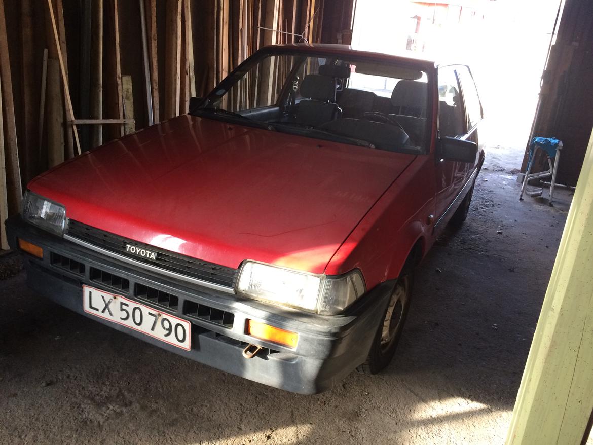 Toyota Corolla ee80 - da jeg hentede hende billede 6