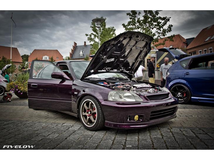 {{currentPhoto.altText}} billede {{currentPhoto.number}}