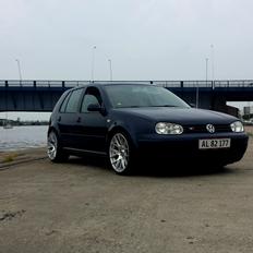 VW Golf IV 2.3 V5 