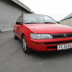 Toyota Corolla E10 sedan