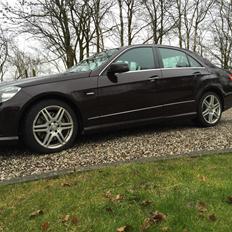 Mercedes Benz W212 E500 *SOLGT*