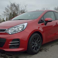 Kia Rio Limited Edition. Signal Red. 