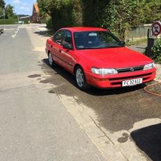 Toyota Corolla E10 sedan