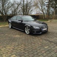 Audi A4 B8