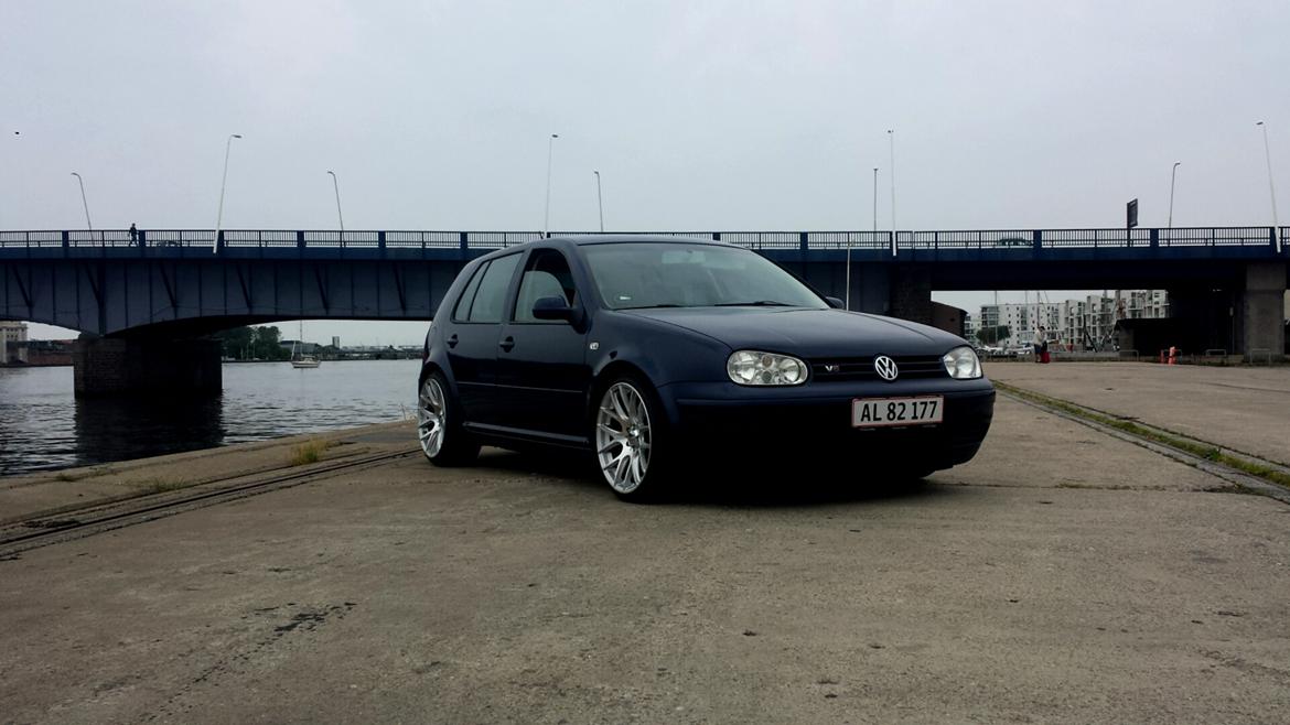 VW Golf IV 2.3 V5  billede 3