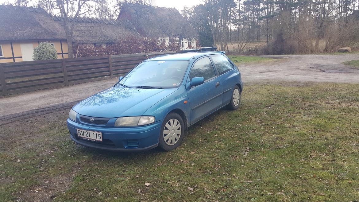 Mazda 323 billede 9